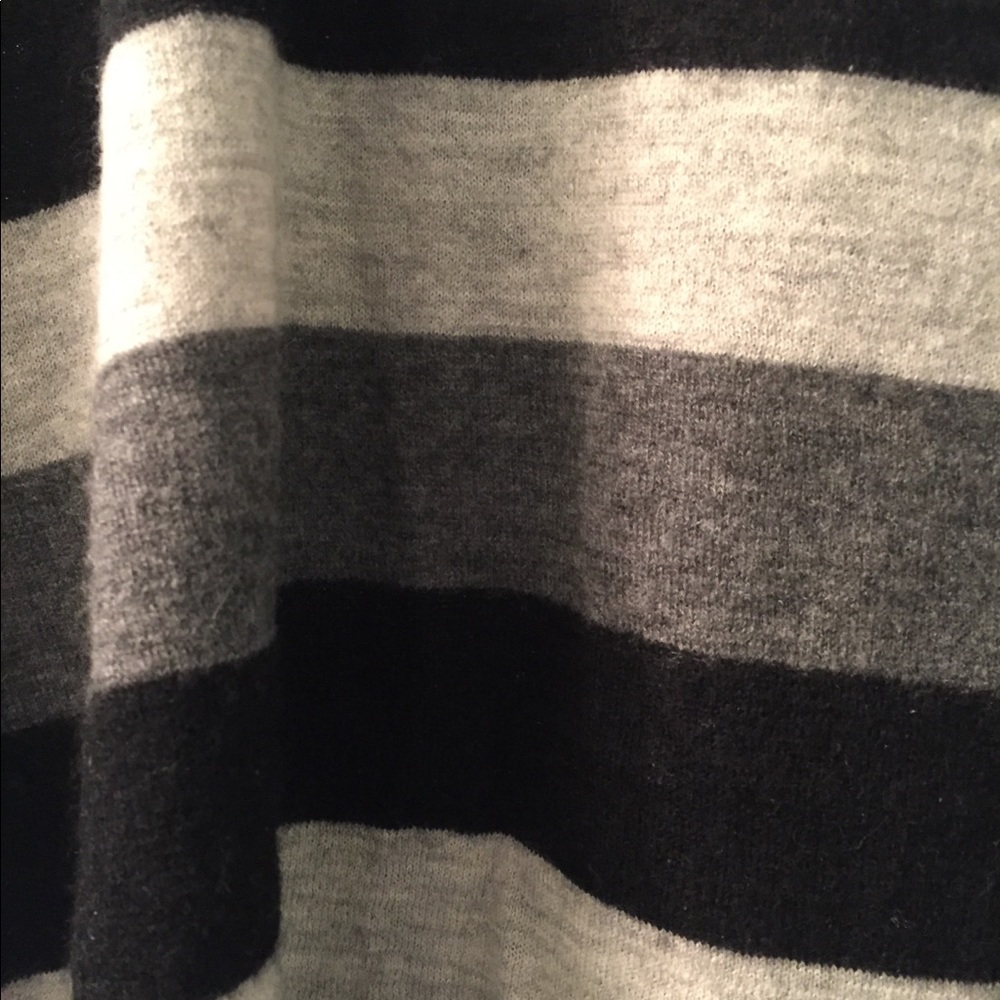 Cashmere sweater - Picture 2 of 3